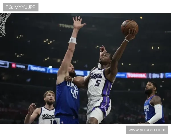 莱纳德31分伤退 快船不敌国王